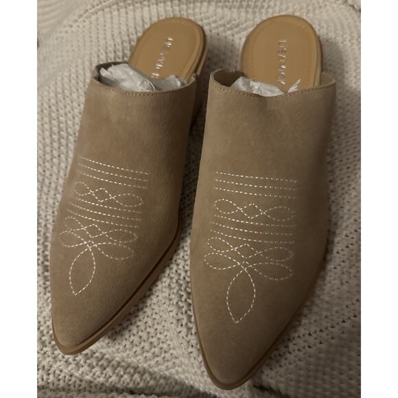 Lisa Vicky Shoes - Lisa Vicky Skip V Mule Tan/Camel Suede Size 9 M Western Cowboy Boot Look NIB NEW